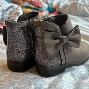 Stylish Gray Kids Boots with Bow
